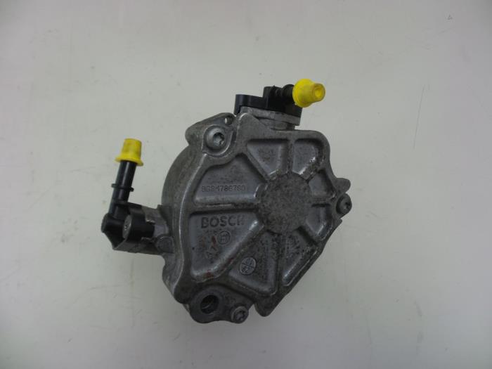Gebruikte Videpomp (Diesel) Volvo V40 (MV) 1.6 D2 Prijs € 25,00 Margeregeling aangeboden door Autobedrijf Broekhuis B.V.