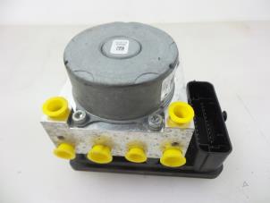 Gebruikte ABS Pomp Dacia Dokker Express (8S) 1.5 dCi 75 Prijs € 60,50 Inclusief btw aangeboden door Autobedrijf Broekhuis B.V.