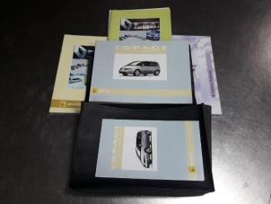 Gebruikte Instructie Boekje Renault Espace (JK) 2.0 16V Prijs € 15,00 Margeregeling aangeboden door Autobedrijf Broekhuis B.V.