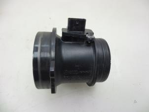 Gebruikte Luchtmassameter Audi A5 Cabrio (8F7) 3.0 TDI V6 24V Prijs € 35,00 Margeregeling aangeboden door Autobedrijf Broekhuis B.V.