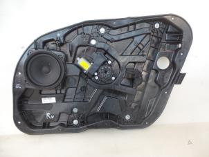 Gebruikte Raammechaniek 4Deurs rechts-voor Hyundai i40 CW (VFC) 1.7 CRDi 16V Prijs € 75,00 Margeregeling aangeboden door Autobedrijf Broekhuis B.V.