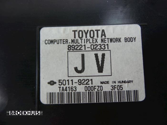 Computer Body Control van een Toyota Auris Touring Sports (E18) 1.8 16V Hybrid 2013