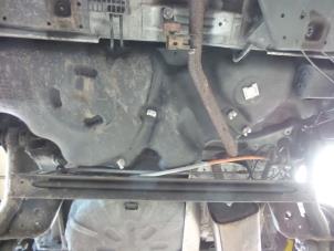 Gebruikte Tank Renault Twingo II (CN) 1.2 16V Prijs € 60,00 Margeregeling aangeboden door Autobedrijf Broekhuis B.V.