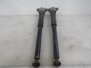 Gebruikte Schokdemper set Mercedes A (W176) 1.8 A-180 CDI 16V Autom. Prijs € 30,00 Margeregeling aangeboden door Autobedrijf Broekhuis B.V.