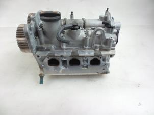 Gebruikte Cilinderkop Volkswagen Up! (121) 1.0 12V 60 Prijs € 75,00 Margeregeling aangeboden door Autobedrijf Broekhuis B.V.