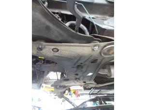 Gebruikte Subframe Opel Vivaro 1.9 DTI 16V Prijs € 121,00 Inclusief btw aangeboden door Autobedrijf Broekhuis B.V.