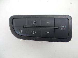 Gebruikte Schakelaar Koplamp Ihv Peugeot Bipper (AA) 1.4 HDi Prijs € 12,10 Inclusief btw aangeboden door Autobedrijf Broekhuis B.V.