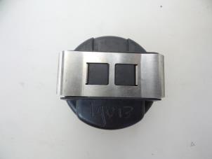 Gebruikte Sensor regen Mercedes E (W212) E-350 CDI V6 24V BlueEfficiency Prijs € 25,00 Margeregeling aangeboden door Autobedrijf Broekhuis B.V.