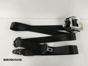 Gebruikte Veiligheidsgordel rechts-voor Audi A6 Avant Quattro (C6) 3.0 TDI V6 24V Prijs € 25,00 Margeregeling aangeboden door Autobedrijf Broekhuis B.V.