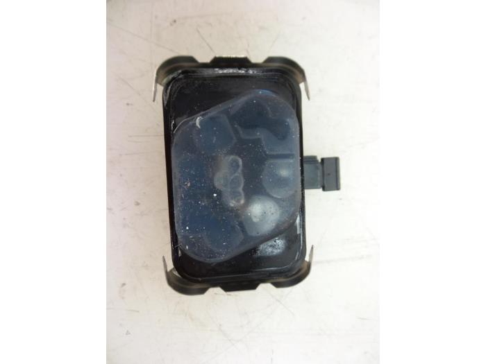 Regensensor van een Opel Vectra C Caravan 2.2 DIG 16V 2007