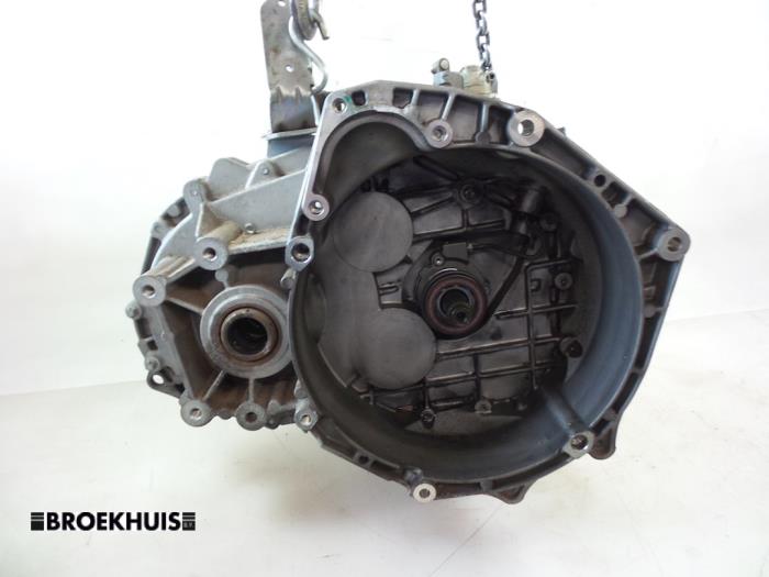 Gebruikte Versnellingsbak Saab 9-3 II Sport Sedan (YS3F) 1.9 TiD Prijs € 175,00 Margeregeling aangeboden door Autobedrijf Broekhuis B.V.