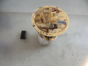 Gebruikte Tank element Pomp Ford Focus 3 Wagon 1.5 TDCi Prijs € 60,00 Margeregeling aangeboden door Autobedrijf Broekhuis B.V.