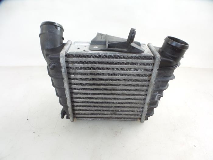 Gebruikte Intercooler Skoda Fabia II Combi 1.4 TDI 80 Prijs € 40,00 Margeregeling aangeboden door Autobedrijf Broekhuis B.V.