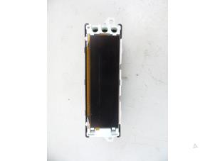 Gebruikte Display Interieur Peugeot Partner (GC/GF/GG/GJ/GK) 1.6 HDI 75 Phase 2 Prijs € 42,35 Inclusief btw aangeboden door Autobedrijf Broekhuis B.V.