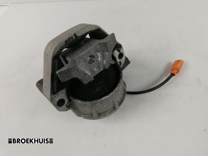 Gebruikte Motorsteun Audi A6 (C7) 2.0 TDI 16V Prijs € 65,00 Margeregeling aangeboden door Autobedrijf Broekhuis B.V.