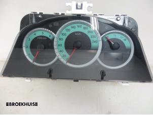 Gebruikte Kilometerteller KM Toyota Corolla Verso (R10/11) 2.2 D-4D 16V Prijs € 40,00 Margeregeling aangeboden door Autobedrijf Broekhuis B.V.