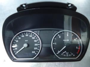 Gebruikte Kilometerteller KM BMW 1 serie (E81) 118d 16V Prijs € 60,00 Margeregeling aangeboden door Autobedrijf Broekhuis B.V.