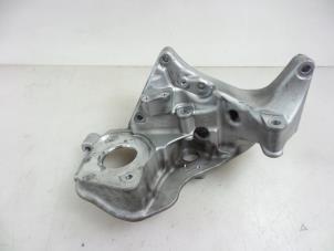 Gebruikte Motorrubber Volvo V40 (MV) 2.0 D2 16V Prijs € 30,00 Margeregeling aangeboden door Autobedrijf Broekhuis B.V.