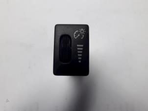 Gebruikte Cockpit dimmer Toyota Tundra (K5/K6) 5.7 V8 32V Dual VVT-I Prijs € 12,10 Inclusief btw aangeboden door Autobedrijf Broekhuis B.V.