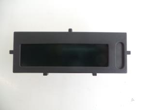 Gebruikte Display Interieur Renault Clio III (BR/CR) 1.5 dCi FAP Prijs € 35,00 Margeregeling aangeboden door Autobedrijf Broekhuis B.V.