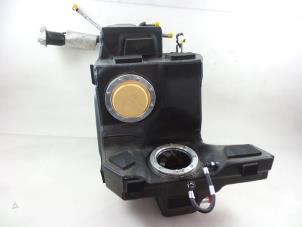 Gebruikte Tank Ferrari 488 GTB 3.9 Turbo V8 32V Prijs € 1.100,00 Margeregeling aangeboden door Autobedrijf Broekhuis B.V.