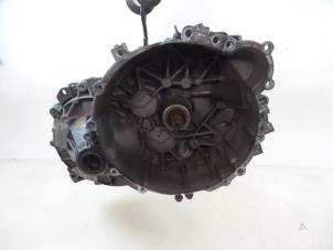 Gebruikte Versnellingsbak Volvo V70 (SW) 2.4 D5 20V AWD Prijs op aanvraag aangeboden door Autobedrijf Broekhuis B.V.