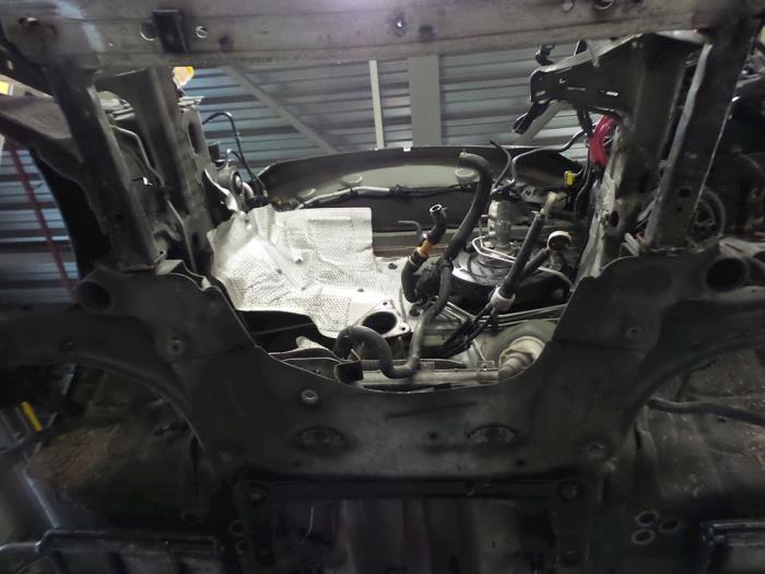 Gebruikte Subframe Renault Grand Scénic III (JZ) 1.4 16V TCe 130 Prijs € 100,00 Margeregeling aangeboden door Autobedrijf Broekhuis B.V.