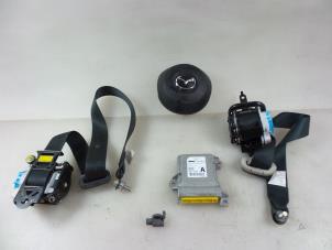 Gebruikte Airbag set + dashboard Mazda 6 SportBreak (GJ/GH/GL) 2.2 SkyActiv-D 175 16V Prijs € 250,00 Margeregeling aangeboden door Autobedrijf Broekhuis B.V.