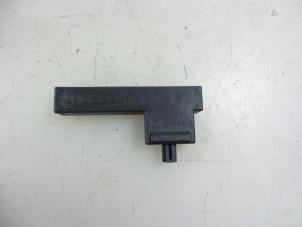 Gebruikte Antenne Audi A8 (D4) 4.2 TDI V8 32V Quattro Prijs € 15,00 Margeregeling aangeboden door Autobedrijf Broekhuis B.V.