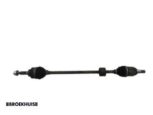 Gebruikte Cardanas rechts-voor (VWA) Suzuki Celerio (LF) 1.0 12V Dualjet Prijs € 40,00 Margeregeling aangeboden door Autobedrijf Broekhuis B.V.