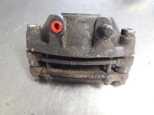 Gebruikte Remklauw (Tang) links-voor Microcar M-Go F8C Prijs € 25,00 Margeregeling aangeboden door Autobedrijf Broekhuis B.V.