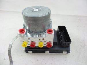 Gebruikte ABS Pomp Volvo XC60 II (UZ) 2.0 T5 16V Prijs € 325,00 Margeregeling aangeboden door Autobedrijf Broekhuis B.V.