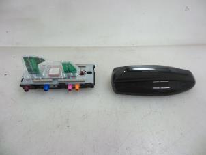 Gebruikte GPS Antenne Volvo XC60 II (UZ) 2.0 T5 16V Prijs € 50,00 Margeregeling aangeboden door Autobedrijf Broekhuis B.V.