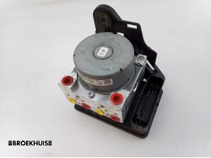 Gebruikte ABS Pomp Audi A3 Sportback (8VA/8VF) 1.0 TFSI 12V Prijs € 150,00 Margeregeling aangeboden door Autobedrijf Broekhuis B.V.