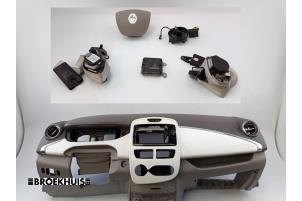 Gebruikte Airbag set + dashboard Renault Zoé (AG) 65kW Prijs € 500,00 Margeregeling aangeboden door Autobedrijf Broekhuis B.V.