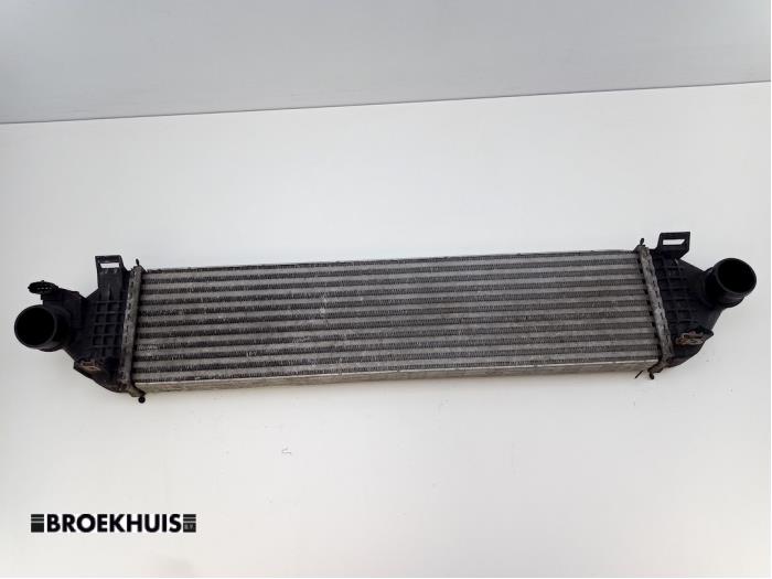 Gebruikte Intercooler Volvo V40 (MV) 1.6 T3 GTDi 16V Prijs € 40,00 Margeregeling aangeboden door Autobedrijf Broekhuis B.V.