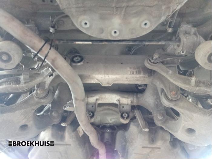 Gebruikte Subframe BMW 5 serie Touring (F11) 520d 16V Prijs € 100,00 Margeregeling aangeboden door Autobedrijf Broekhuis B.V.