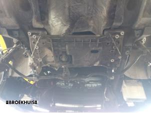 Gebruikte Subframe Volkswagen Golf V Variant (1K5) 2.0 TDI 16V Prijs € 50,00 Margeregeling aangeboden door Autobedrijf Broekhuis B.V.