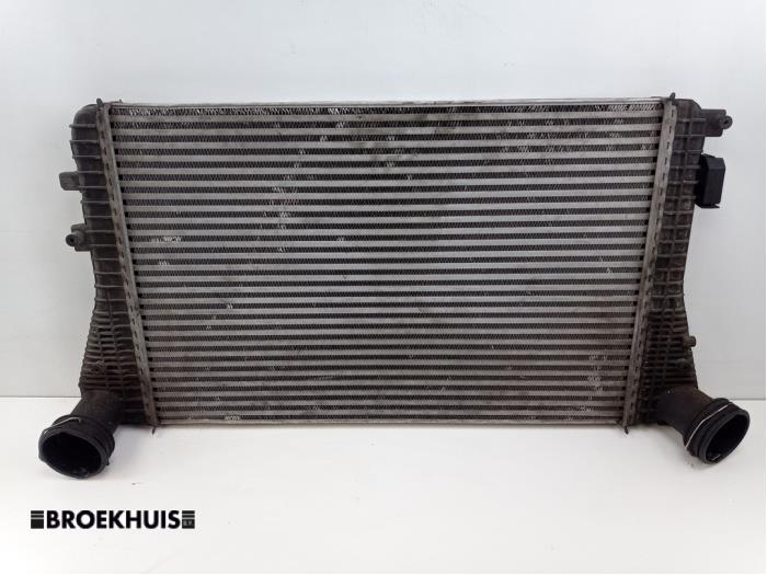 Gebruikte Intercooler Volkswagen Golf V Variant (1K5) 2.0 TDI 16V Prijs € 40,00 Margeregeling aangeboden door Autobedrijf Broekhuis B.V.