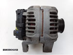 Gebruikte Alternator Opel Corsa D 1.2 16V Prijs € 35,00 Margeregeling aangeboden door Autobedrijf Broekhuis B.V.