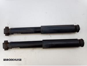 Gebruikte Schokbreker set Peugeot 3008 II (M4/MC/MJ/MR) 1.6 BlueHDi 120 Prijs € 70,00 Margeregeling aangeboden door Autobedrijf Broekhuis B.V.