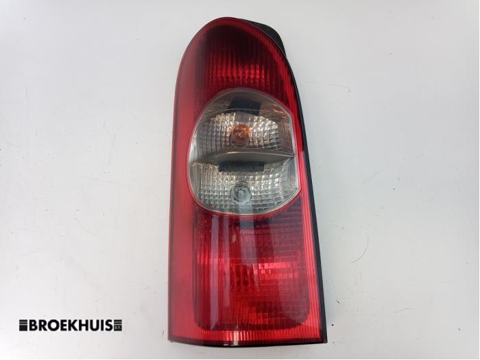 Rechtes Rücklicht für Renault Master 3, Opel Movano B und Nissan NV400