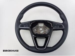 Gebruikte Stuurwiel Seat Ibiza IV (6J5) 1.0 EcoTSI 12V Prijs € 50,00 Margeregeling aangeboden door Autobedrijf Broekhuis B.V.