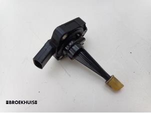Gebruikte Oliepeil sensor Volkswagen Touareg (7PA/PH) 3.0 TDI V6 24V BlueMotion Technology DPF Prijs € 25,00 Margeregeling aangeboden door Autobedrijf Broekhuis B.V.