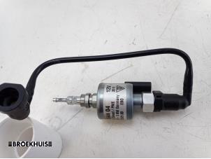 Gebruikte Tank element Pomp Porsche Panamera (970) 3.0 D V6 24V Prijs € 40,00 Margeregeling aangeboden door Autobedrijf Broekhuis B.V.