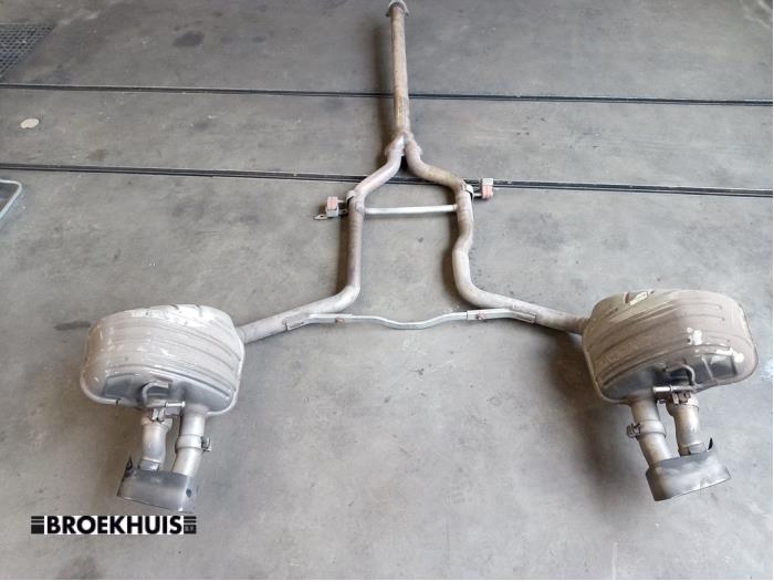 Uitlaat Einddemper van een Porsche Panamera (970) 3.0 D V6 24V 2012