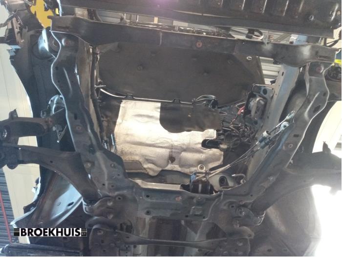 Gebruikte Subframe Volvo V70 (BW) 2.4 D 20V Prijs € 150,00 Margeregeling aangeboden door Autobedrijf Broekhuis B.V.