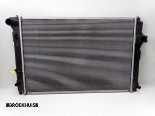 Gebruikte Radiateur Toyota Yaris III (P13) 1.5 16V Hybrid Prijs € 80,00 Margeregeling aangeboden door Autobedrijf Broekhuis B.V.