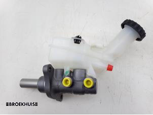 Gebruikte Hoofdremcilinder Mitsubishi Eclipse Cross (GK/GL) 1.5 Turbo 16V 2WD Prijs € 60,00 Margeregeling aangeboden door Autobedrijf Broekhuis B.V.