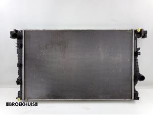 Gebruikte Radiateur Jeep Cherokee (KL) 2.2 Multijet II 16V 4x4 Prijs € 125,00 Margeregeling aangeboden door Autobedrijf Broekhuis B.V.